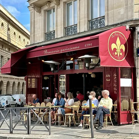Luxembourg Garden Premium Family Flat Paris