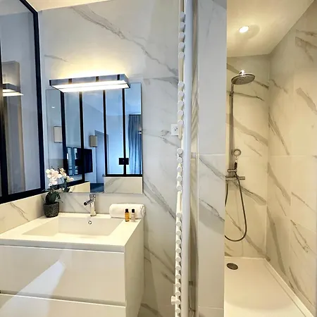 Luxembourg Garden Premium Family Flat Apartment *