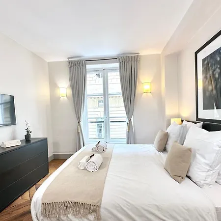 Luxembourg Garden Premium Family Flat Paris