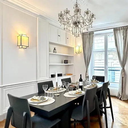 Luxembourg Garden Premium Family Flat