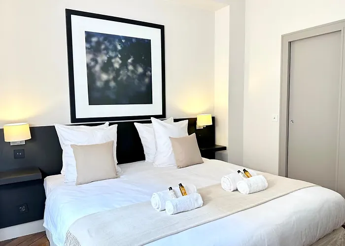 Luxembourg Gardens - Prestige Family With Lift For 8, 4br Apartamento París
